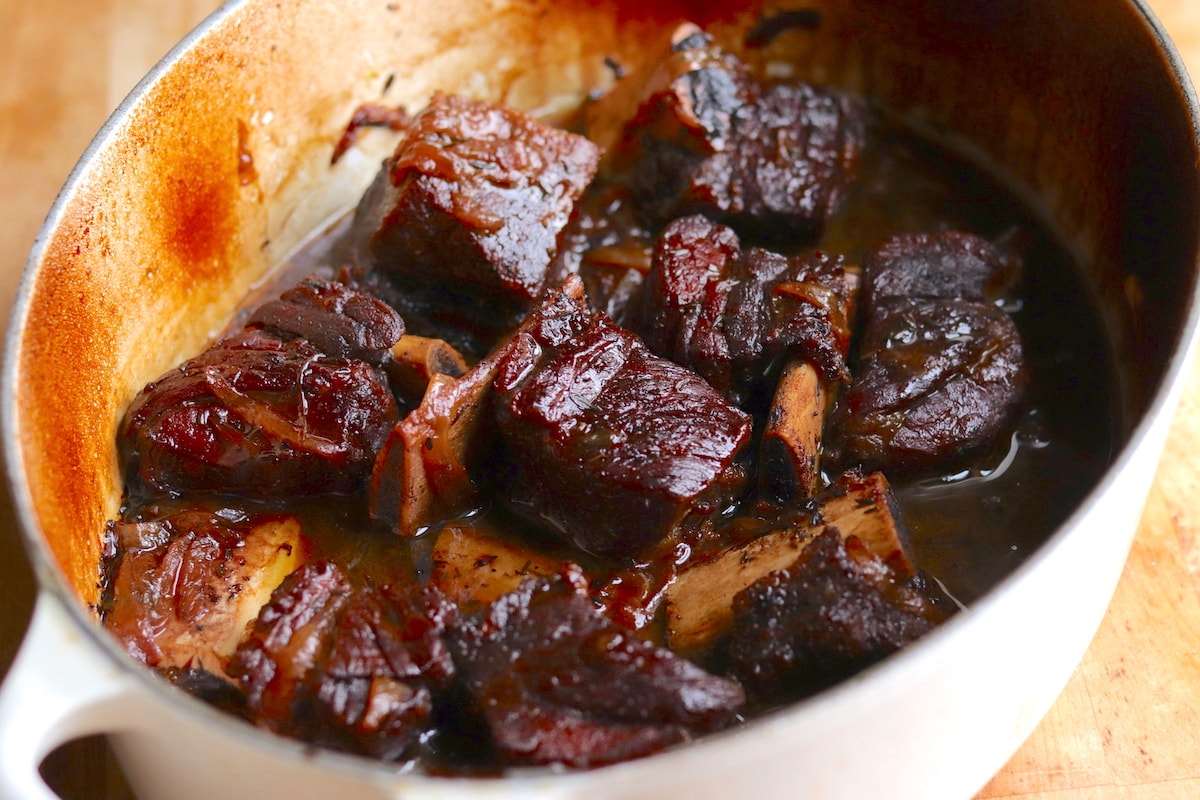 Simple Braised Short Ribs The Hungry Hutch